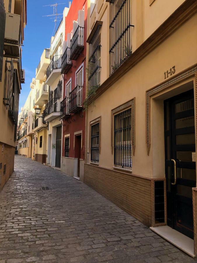 Serva La Bari Shared Apartment Sevilla Kültér fotó